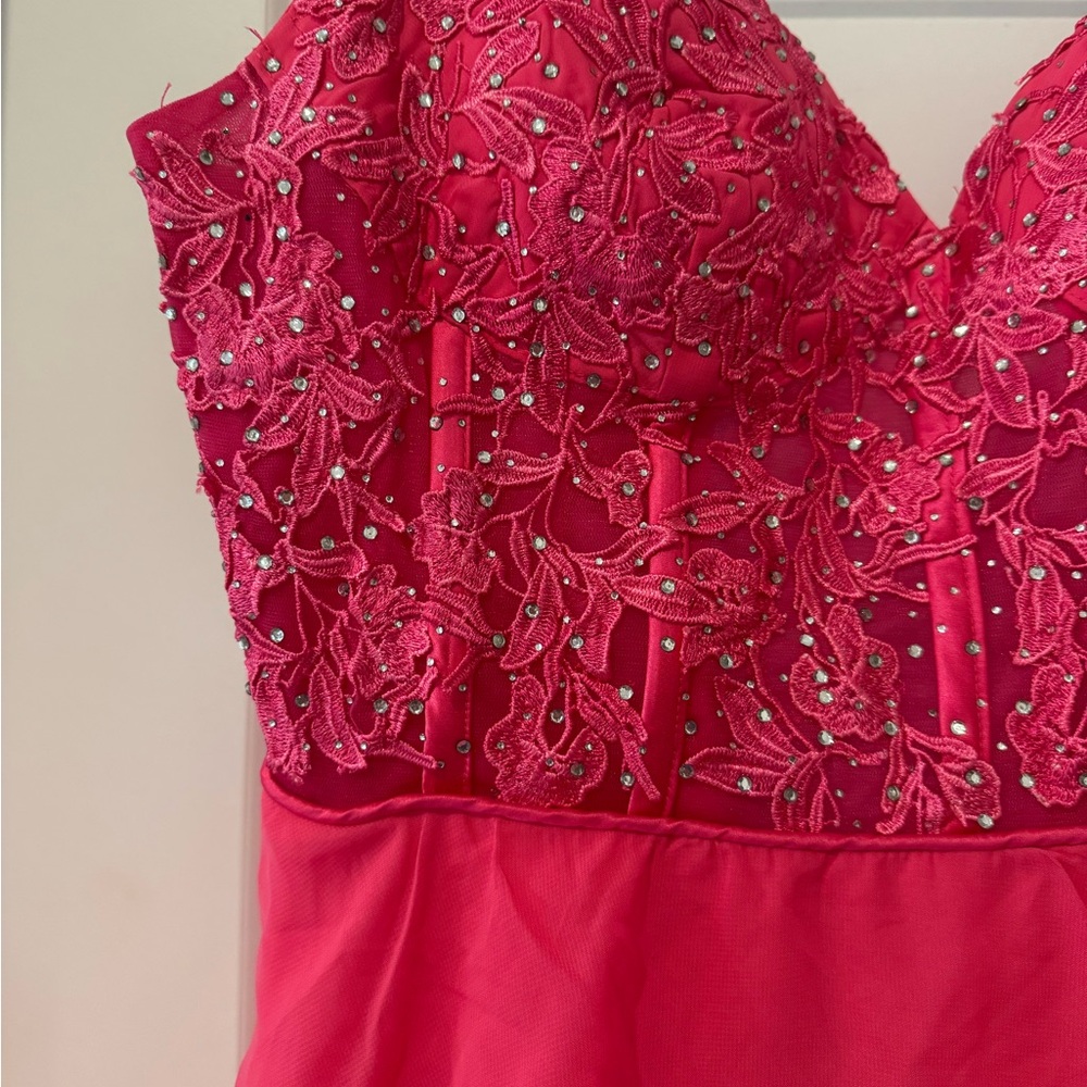 Pink Ruffled prom dress - Picture 2 of 6